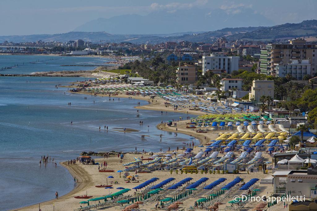 Hotel Ambassador Гроттамаре Экстерьер фото
